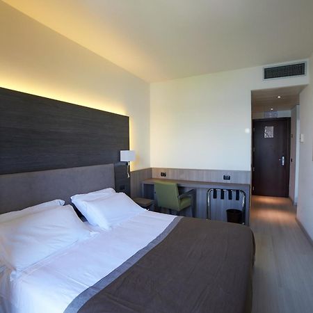 Hotel Giardino Arona Exterior photo