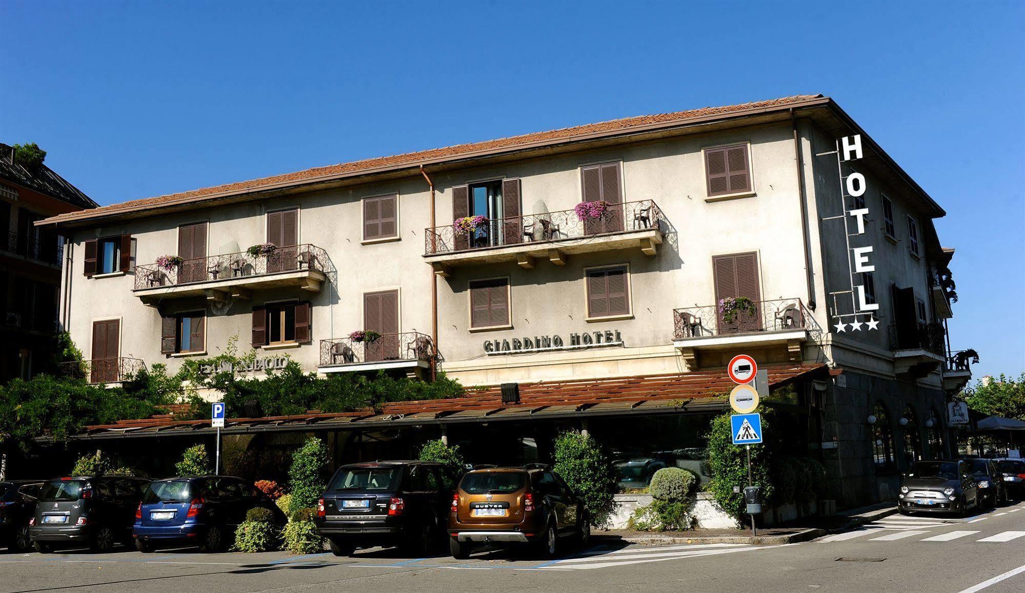Hotel Giardino Arona Exterior photo