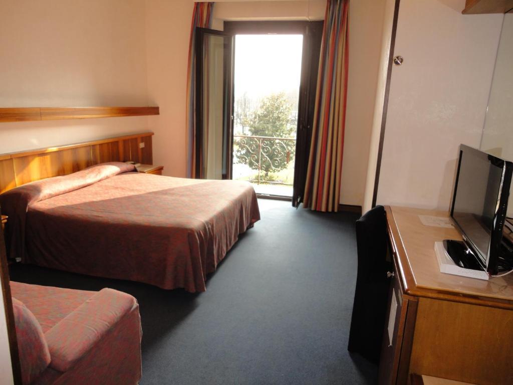 Hotel Giardino Arona Room photo